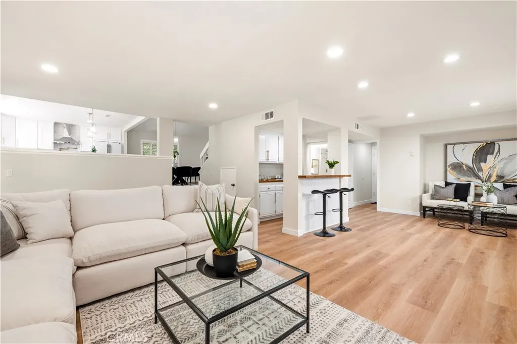 Additional image 30 of 24103 Clearbank Lane, Newhall, CA 91321