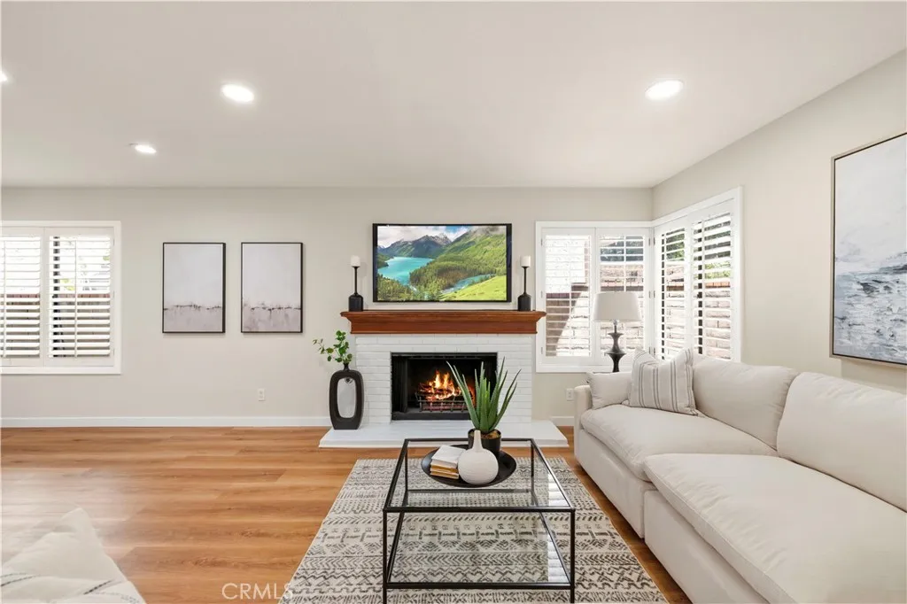 Additional image 27 of 24103 Clearbank Lane, Newhall, CA 91321