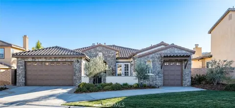 22873 Royal Adelaide Drive, Murrieta, CA MLS: SW25013171