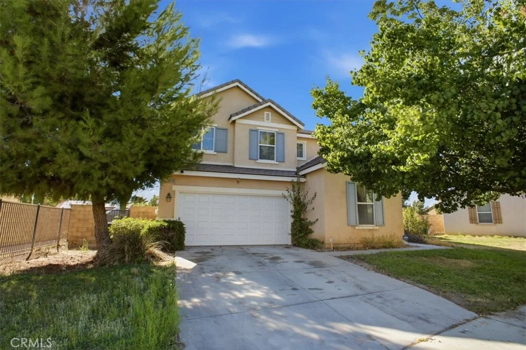 43145 Carpenter Dr, Lancaster, CA 93535 photo 2