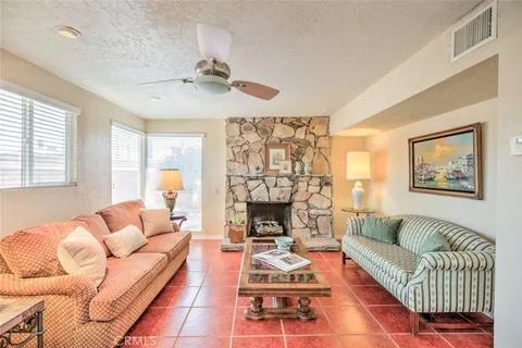 533 N Sunrise Way, Palm Springs, CA MLS: GD24208045