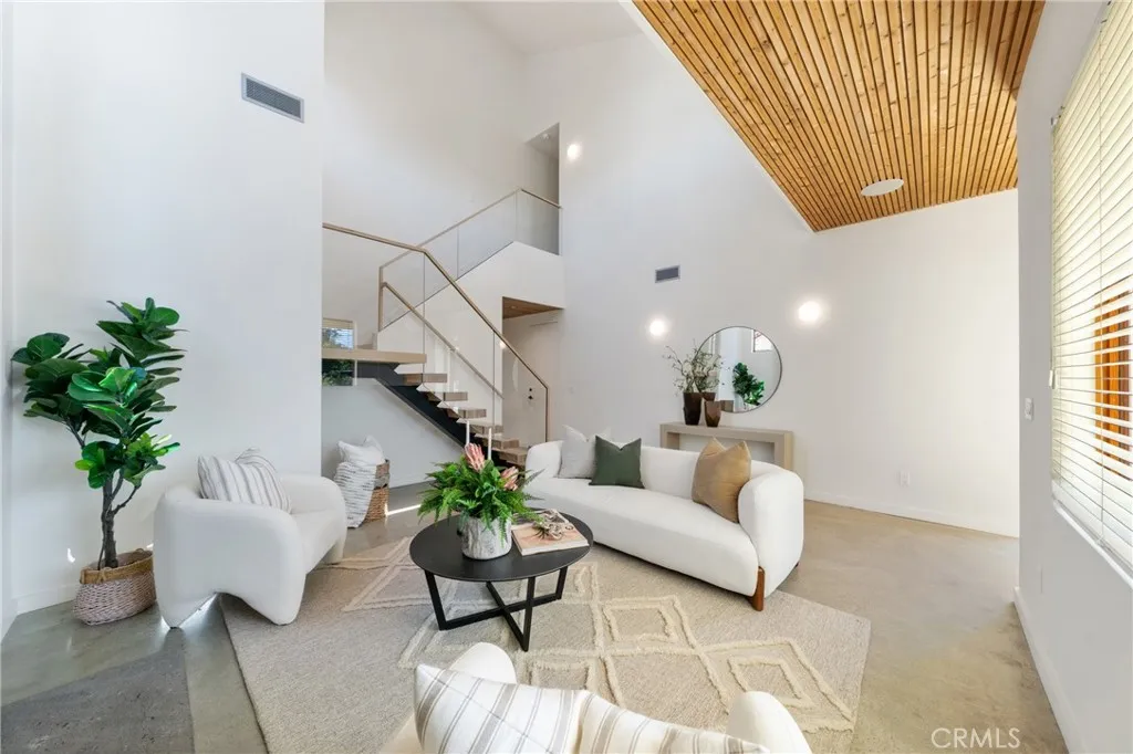 Additional image 74 of 12123 Iowa Ave, Los Angeles, CA 90025