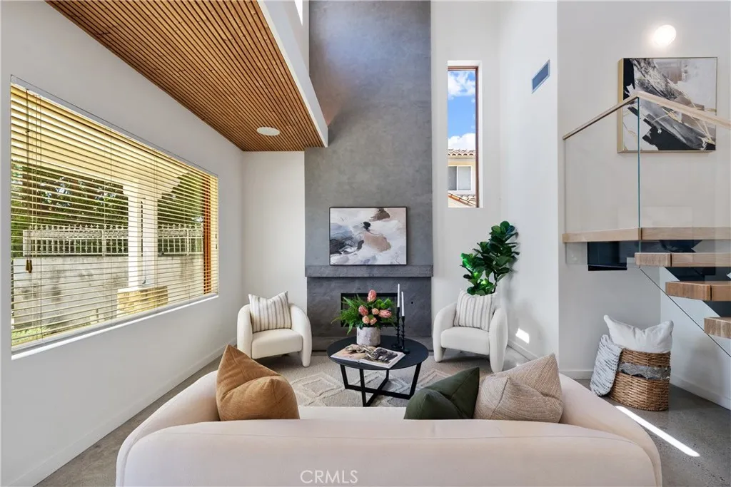 Additional image 5 of 12123 Iowa Ave, Los Angeles, CA 90025