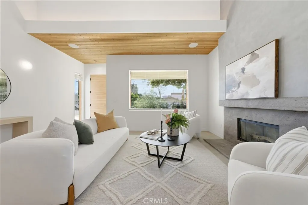 Additional image 60 of 12123 Iowa Ave, Los Angeles, CA 90025