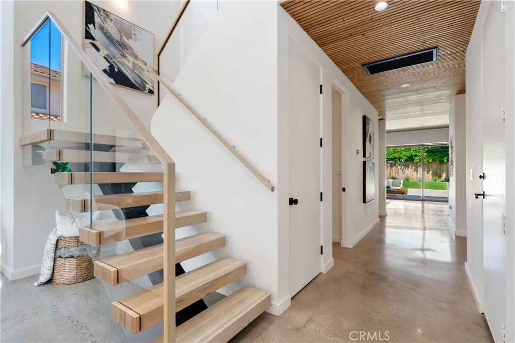 Additional image 77 of 12123 Iowa Ave, Los Angeles, CA 90025