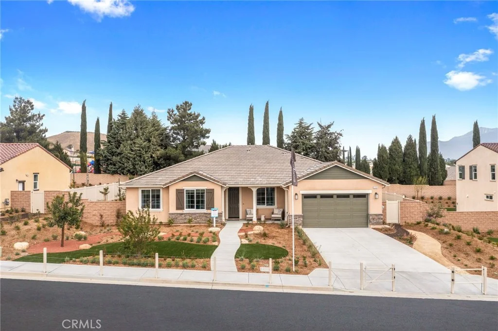 4129 Daisy Ln, Banning, CA 92220