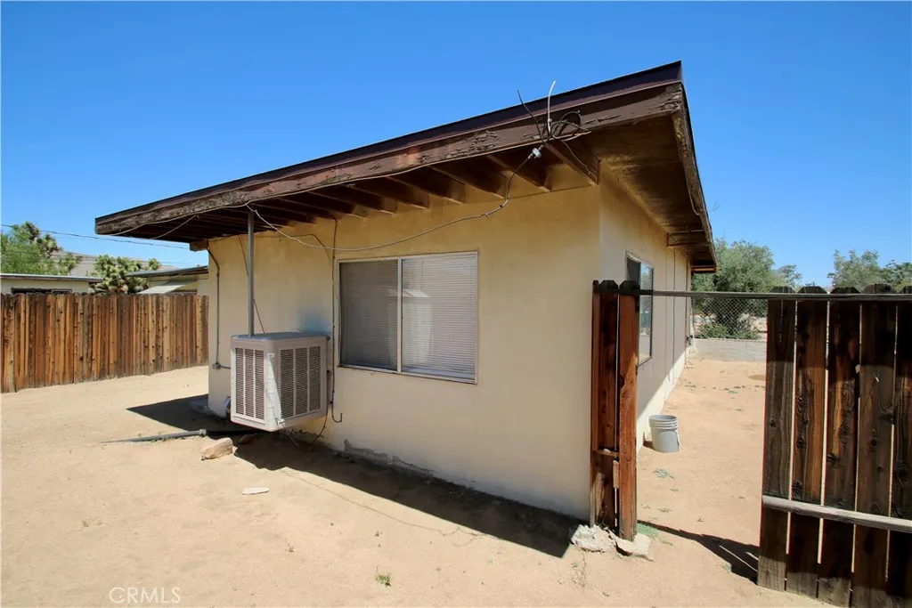 Additional image 35 of 7634 Fox A & B Trl, Yucca Valley, CA 92284
