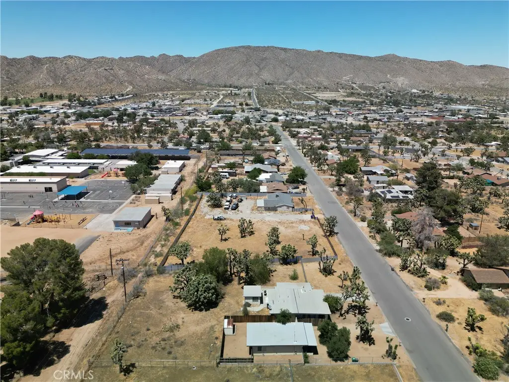 Additional image 21 of 7634 Fox A & B Trl, Yucca Valley, CA 92284