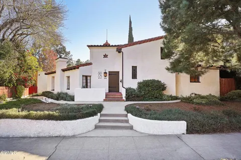 3216 Oakshire Drive, Los Angeles, CA MLS: P1-21362
