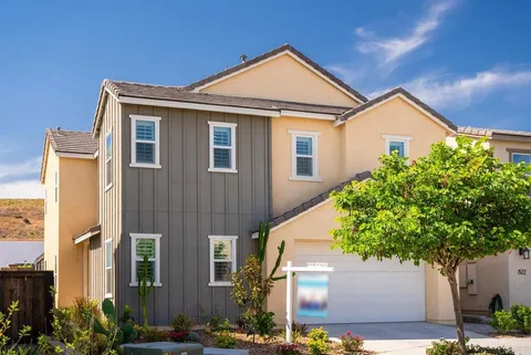 826 Camino Cantera, Chula Vista, CA MLS: PTP2404741