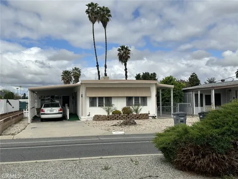 711 S Palm Avenue, Hemet, CA MLS: SW24096505