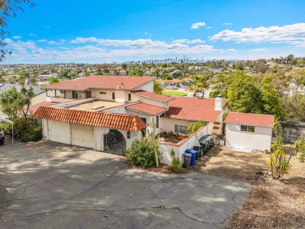 Additional image 2 of 306 Ocean View Drive, Vista, CA 92084