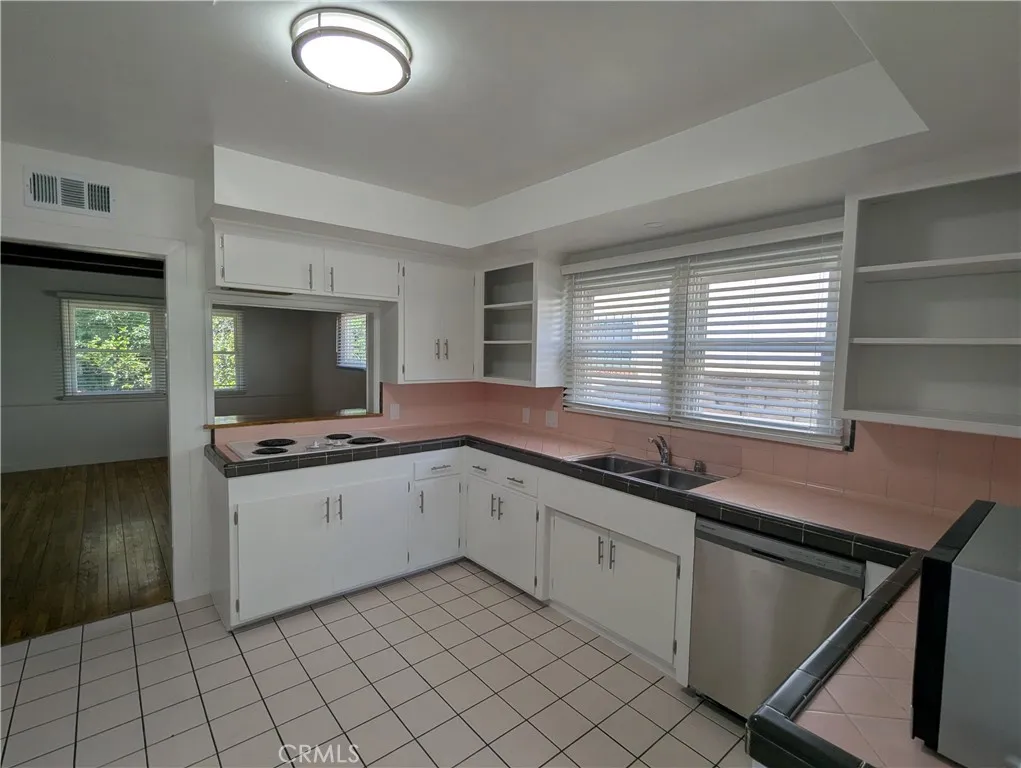 Additional image 48 of 6829 Mclennan Ave, Van Nuys, CA 91406