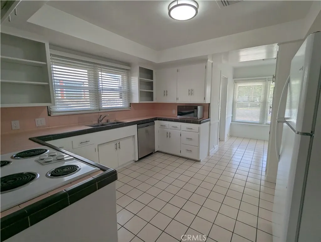 Additional image 13 of 6829 Mclennan Ave, Van Nuys, CA 91406