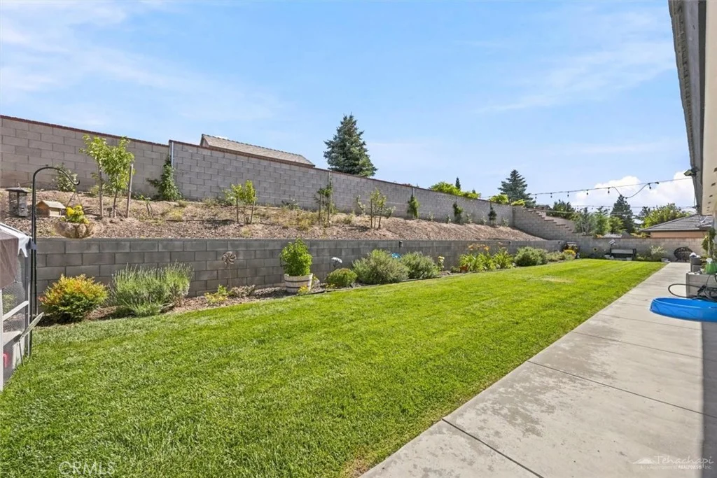 410 Rosehaven Ln, Tehachapi, CA 93561