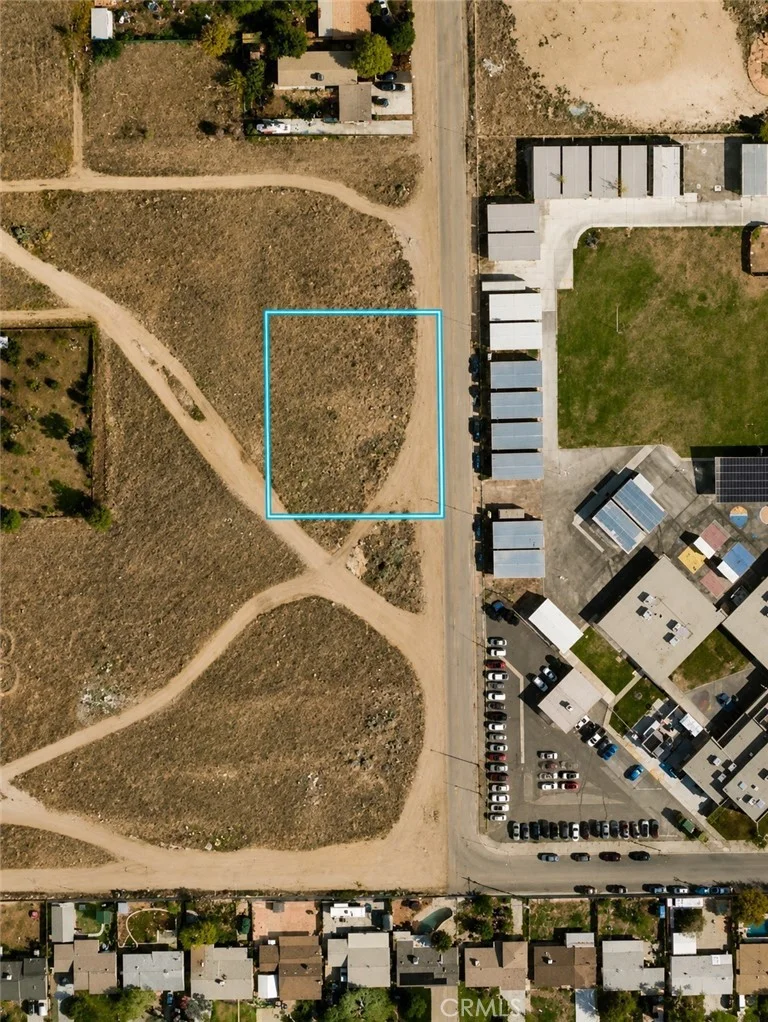 18th St E, Palmdale, CA 93550 photo 2