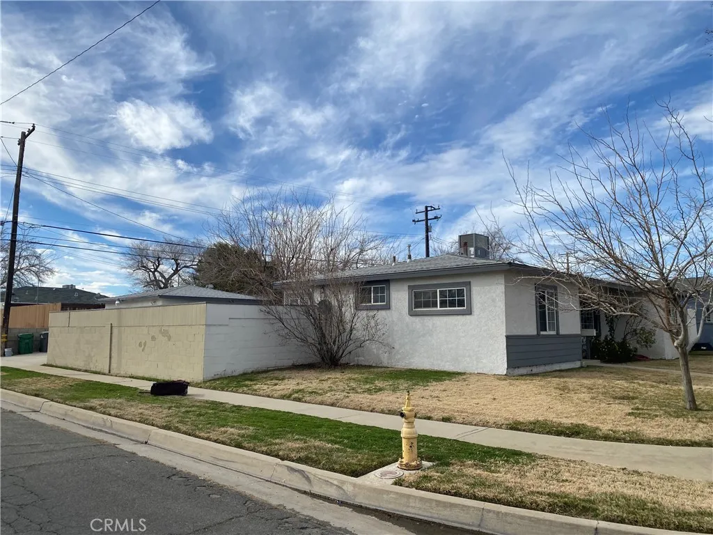 Additional image 5 of 646 E Nugent St, Lancaster, CA 93535