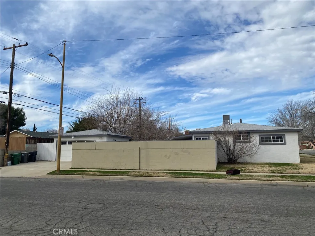 Additional image 17 of 646 E Nugent St, Lancaster, CA 93535