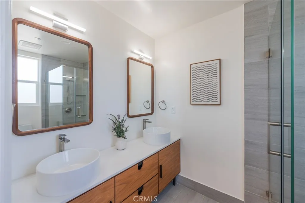 Additional image 37 of 712 N Chestnut Avenue, Los Angeles, CA 90042