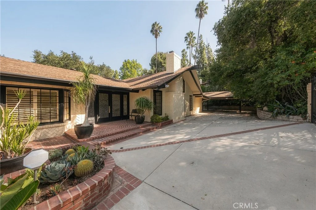 17449 Sumiya Drive, Encino, CA 91316