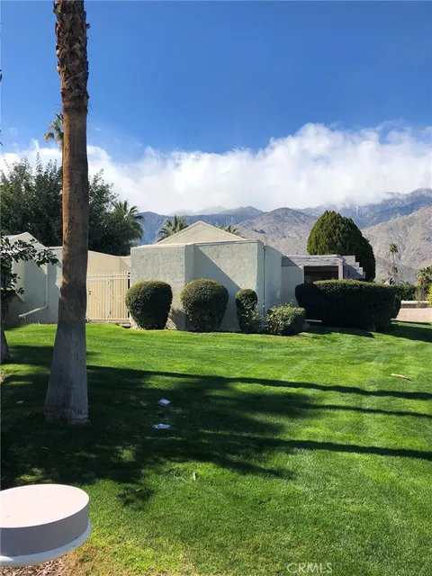 1706 Capri Circle, Palm Springs, CA MLS: GD25080466