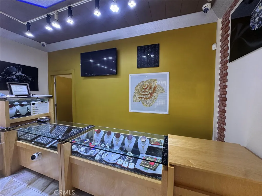 Additional image 15 of 619 E Colorado Street, Glendale, CA 91205