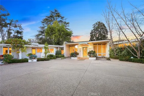 935 Hillcrest Place, Pasadena, CA MLS: WS25086567