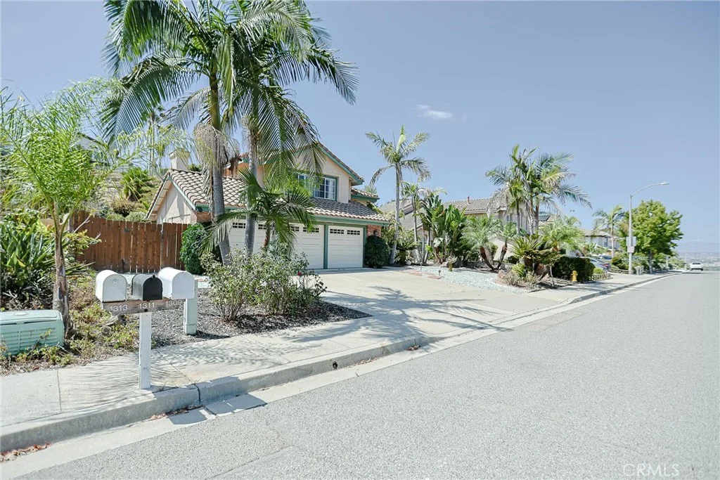 1309 Darwin Dr, Oceanside, CA 92056 photo 3