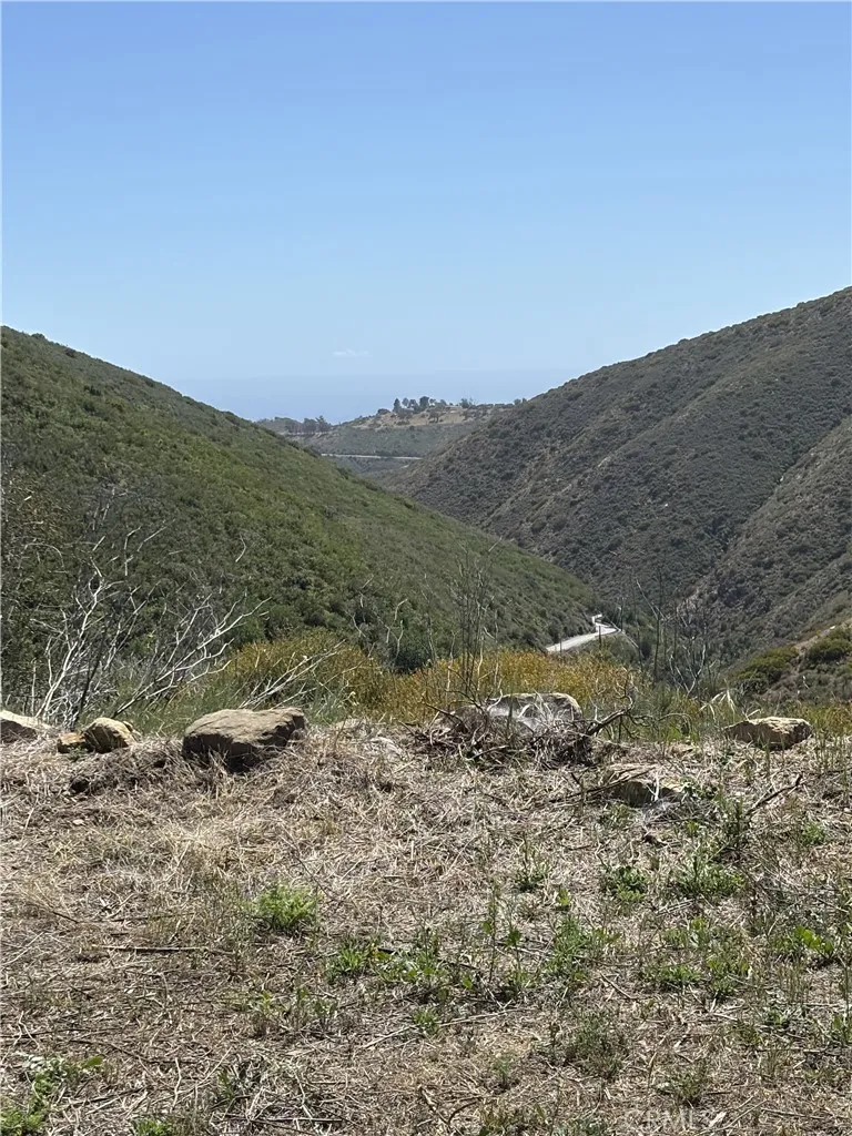 Additional image 8 of 12110 Yellow Hill Rd, Malibu, CA 90265