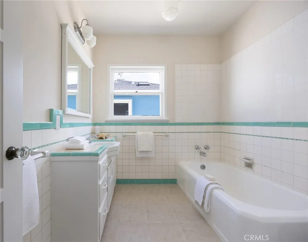 Additional image 76 of 2324 N Riverside Dr, Santa Ana, CA 92706