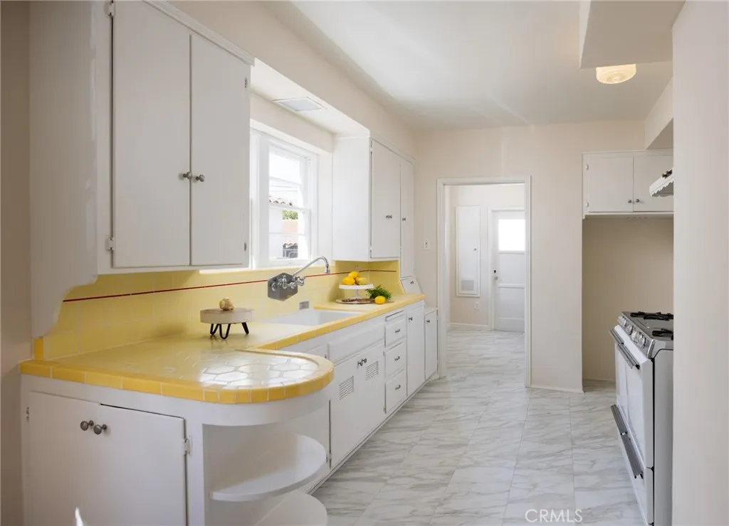 Additional image 66 of 2324 N Riverside Dr, Santa Ana, CA 92706