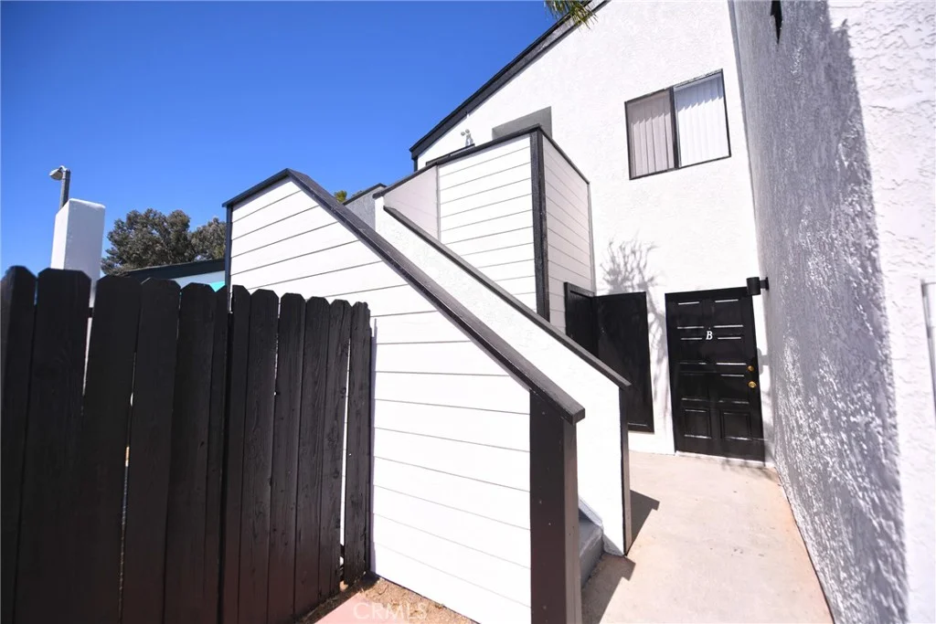 2264 Pamela Lane Unit C, Costa Mesa, CA 92627