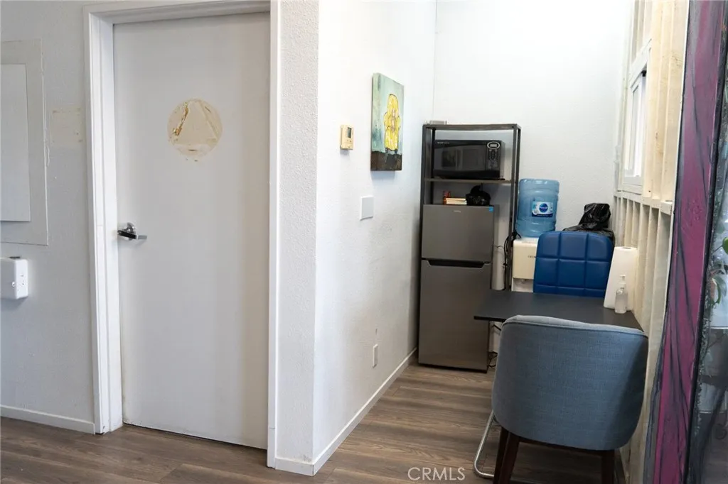 Additional image 25 of 18601 Sherman way #H, Reseda, CA 91335