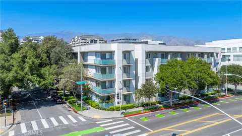 160 S Hudson Avenue Unit 202, Pasadena, CA MLS: AR25102559