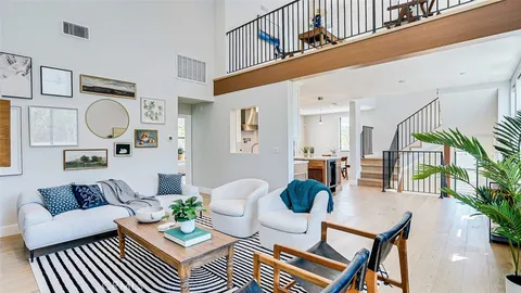 12464 Washington Place Unit C, Los Angeles, CA MLS: BB25059389