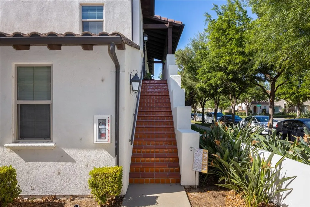3250 S Westmont Lane Unit 9, Ontario, CA 91761
