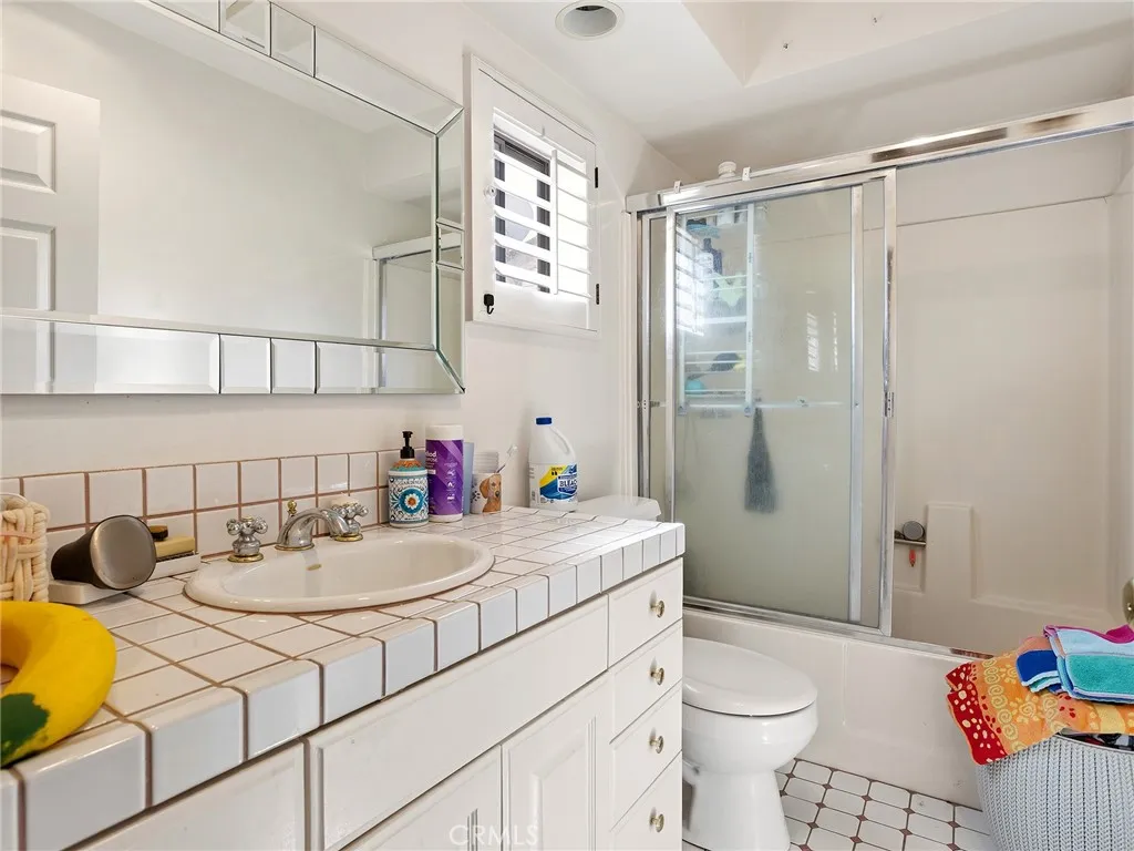 Additional image 19 of 8348 Penfield Avenue Unit 3, Winnetka, CA 91306