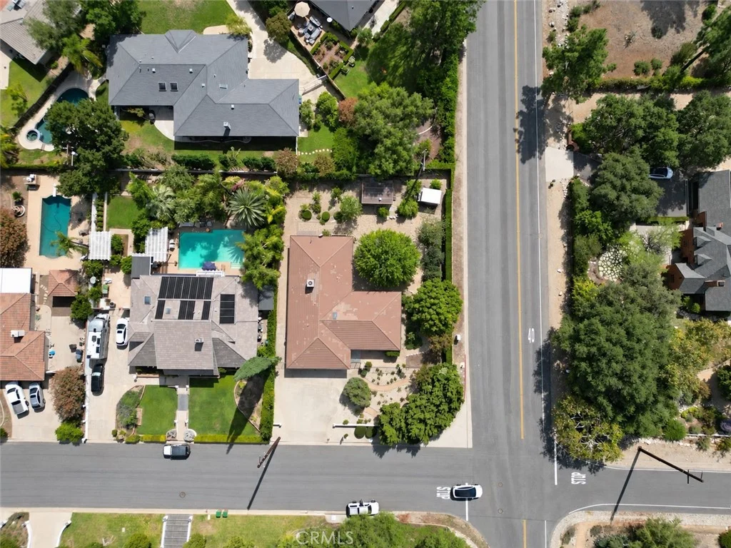 1002 Pomello Dr, Claremont, CA 91711