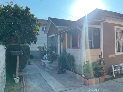 309 N Willowbrook Avenue, Compton, CA MLS: IV25110692