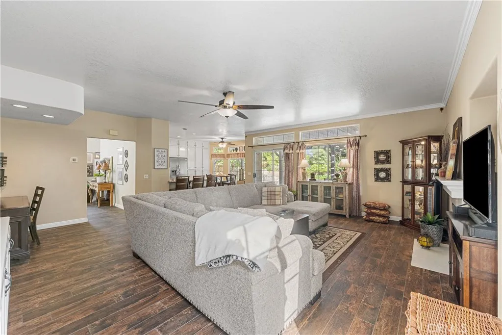 Additional image 94 of 42204 Round Hill Dr, Lancaster, CA 93536