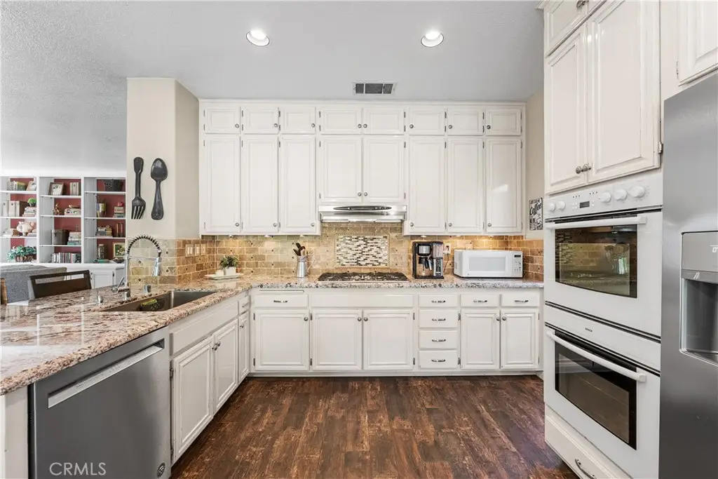 Additional image 102 of 42204 Round Hill Dr, Lancaster, CA 93536