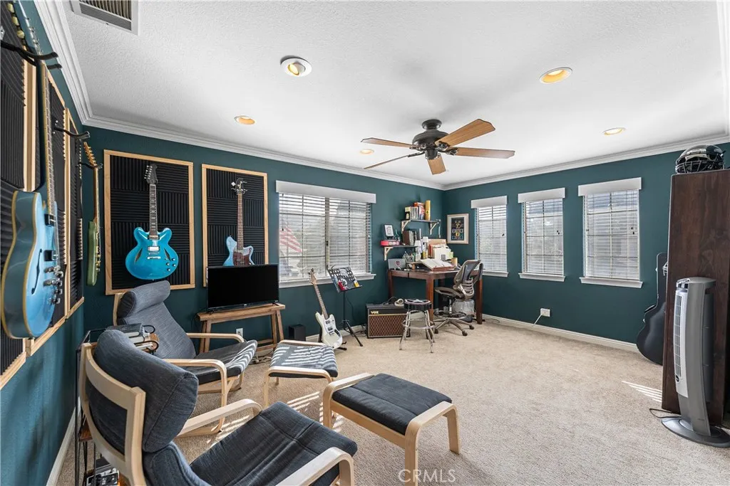 Additional image 113 of 42204 Round Hill Dr, Lancaster, CA 93536