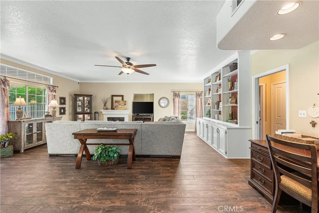 Additional image 90 of 42204 Round Hill Dr, Lancaster, CA 93536