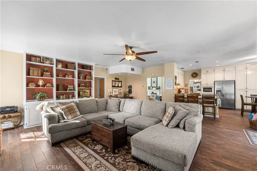 Additional image 95 of 42204 Round Hill Dr, Lancaster, CA 93536