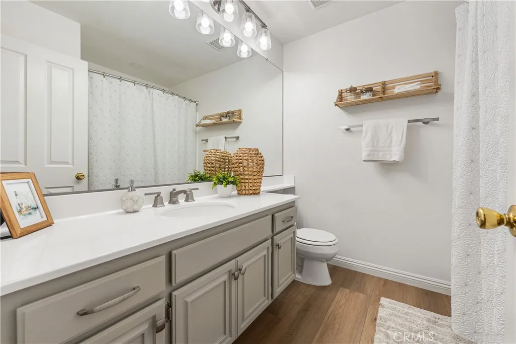 Additional image 117 of 42204 Round Hill Dr, Lancaster, CA 93536