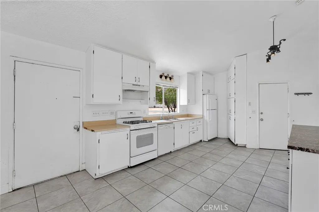 Additional image 10 of 72662 Sullivan, 29 Palms, CA 92277