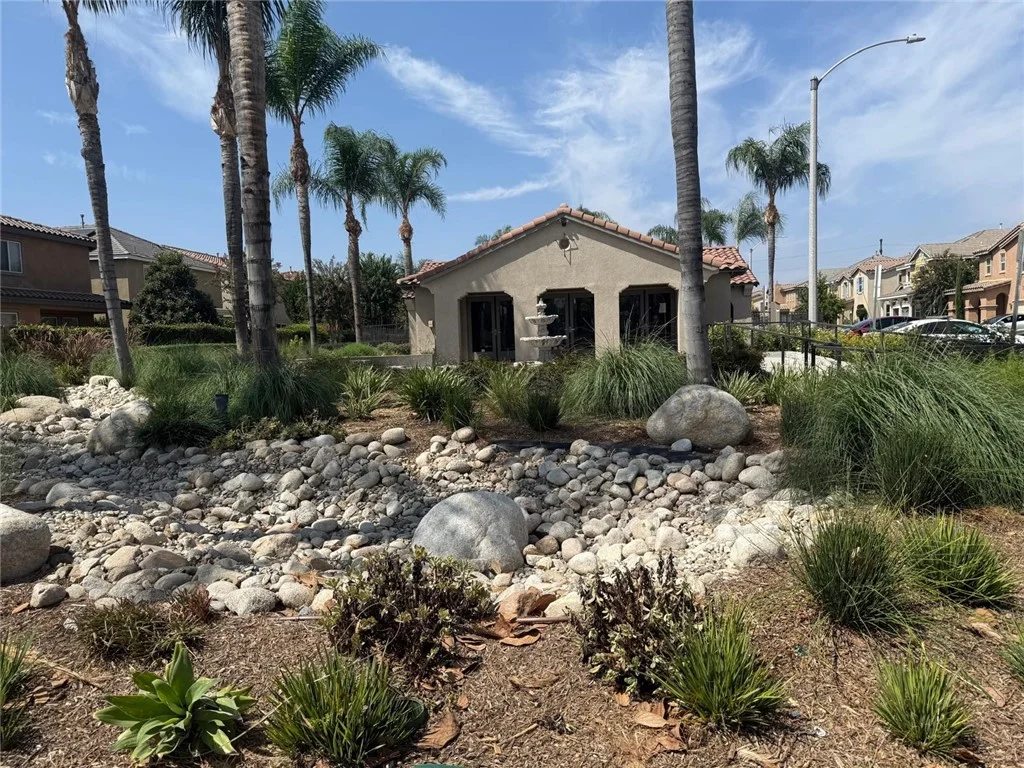 1742 Edmon Way, Riverside, CA 92501