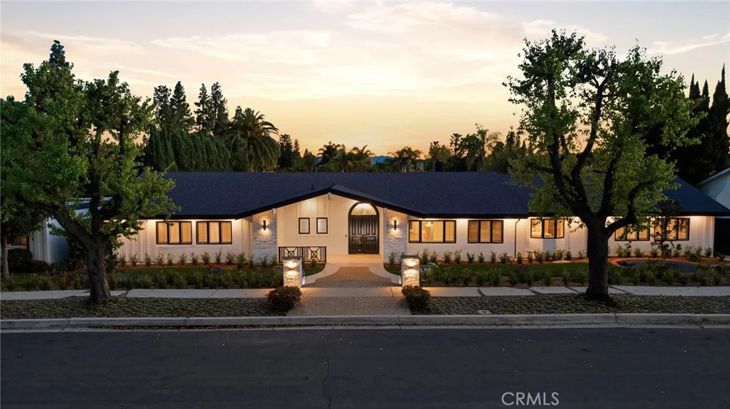 19510 Merridy St, Northridge, CA 91324