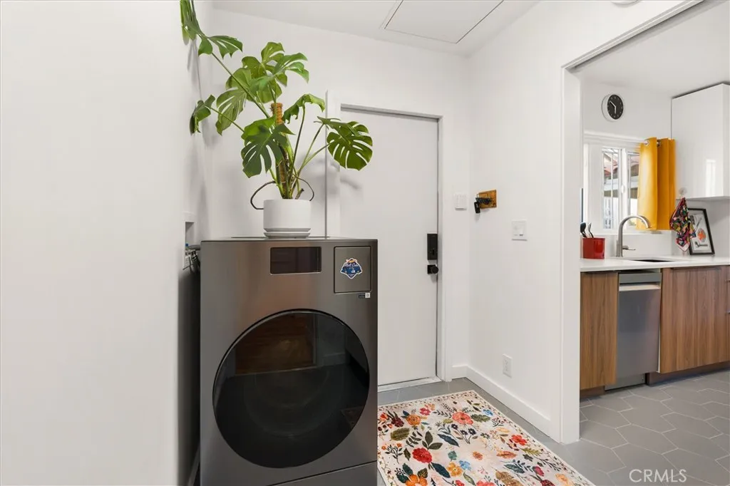 Additional image 48 of 527 W 106th Street, Los Angeles, CA 90044