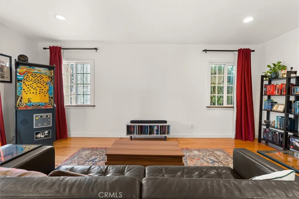 Additional image 38 of 527 W 106th Street, Los Angeles, CA 90044